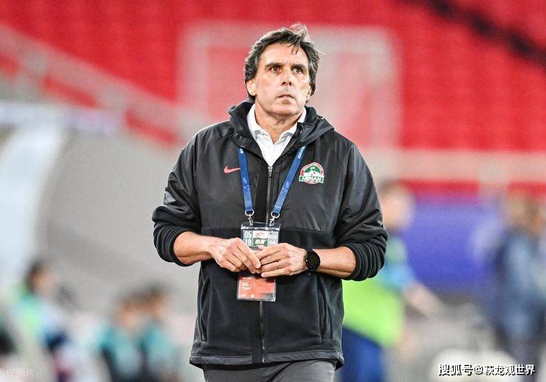 เหอหนานคว้าทอง! นักข่าวพูดแซวแต่รามอสตอบกลับด้วยอารมณ์ขันสูง: นักเตะต่างชาติและจีนเข้ากันได้ดี วัฒนธรรมการดื่มชาเฟื่องฟู หวังแข่งขันในเอเอฟซีแชมเปียนส์ลีก _Ramos_China_Football