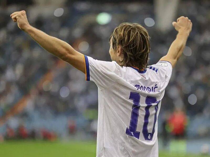 บทเพลงอำลา! คริสเตียโน่ โรนัลโด้ รอรับโทษ, ตำนานเรอัล มาดริด ไล่ล่าความสำเร็จในฟุตบอลโลก, ซูเปอร์สตาร์บาร์เซโลน่าต้องรอ_เรอัล มาดริด_บาเยิร์น มิวนิค_บาร์เซโลน่า