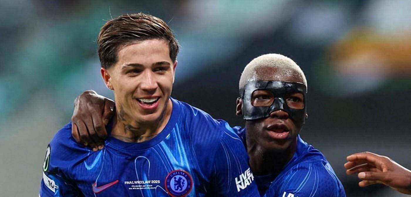 อำลาเรอัลมาดริด! เชลซีคว้าตัวกองกลางมูลค่า 100 ล้านปอนด์, อาลอนโซ่ชื่นชอบเอนโซ่ – สองดาวสลับสโมสร _บัลเบร์เด้__แกนหลัก__แชมเปียนส์ลีก