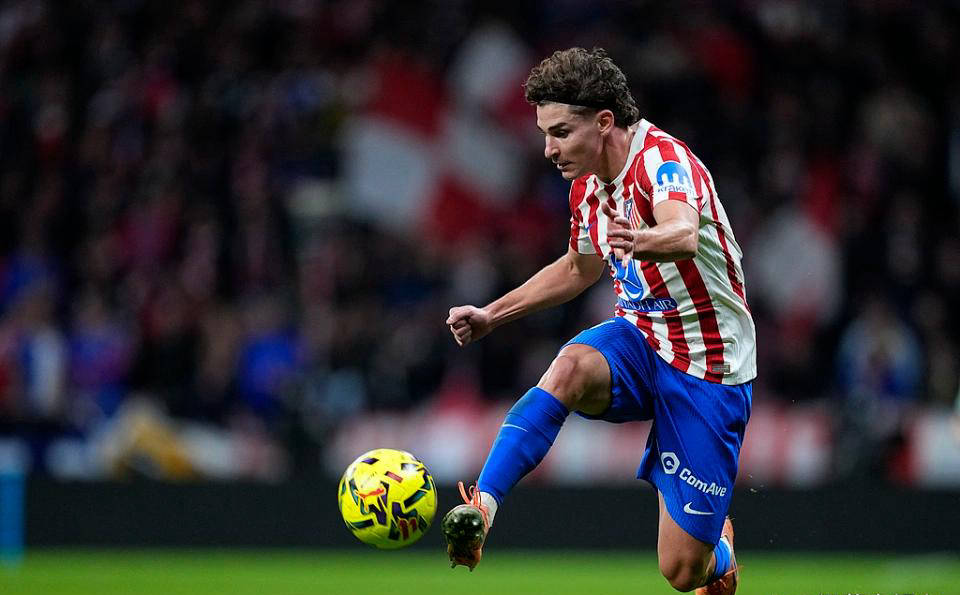 ป้ายราคา 1.2 พันล้านยูโร! ดาวยิงของแอตเลติโก มาดริด อัลบาเรซ จุดชนวนสงครามการประมูลระหว่างปารีส แซงต์-แชร์กแมง และยักษ์ใหญ่แห่งยุโรป_แอตเลติโก มาดริด_เอนริเก้_พรีเมียร์ลีก