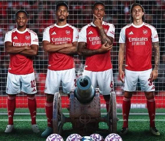 แนวรับเหล็กเริ่มมีรอยร้าว! กองหลังตัวหลักสองคนถอนตัวจากทีมชาติ ทำให้อาร์เซนอลต้องเผชิญกับความท้าทายที่ยากที่สุดของฤดูกาล_อาร์เซนอล_ลาฟิโอริ_กาเบรียล