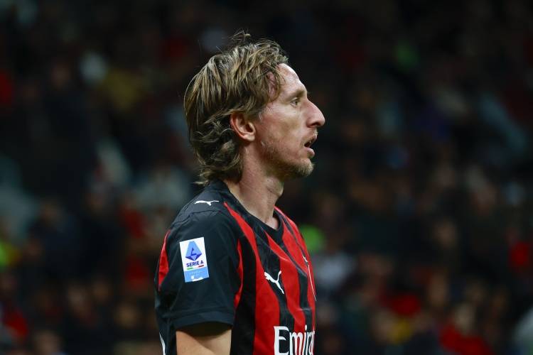 สรุปข่าวเซเรียอาประจำวัน: ผู้เล่นคนสำคัญของอินเตอร์ได้รับบาดเจ็บ, มิลานจับตาการเจรจาสัญญาใหม่กับโมดริช _Fries_มาร์กเซย