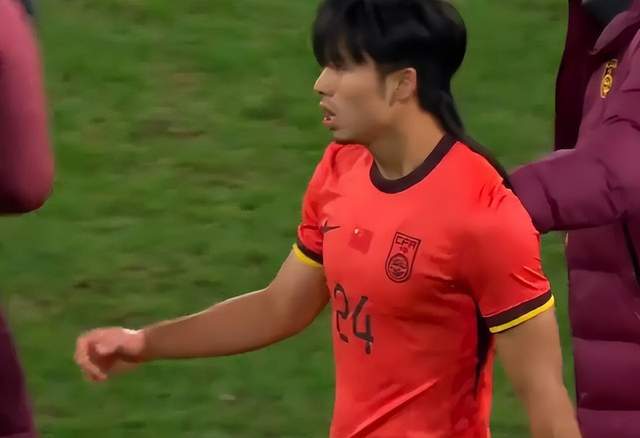 รักษาผู้ป่วยและช่วยชีวิต! หวังซื่อฉินขอโทษหลังการแข่งขัน: อันโตนิโอยังไม่ได้ตัดสินใจว่าจะปลดเขาหรือไม่_การแข่งขัน_ถ้วยแพนด้า_ภายนอก