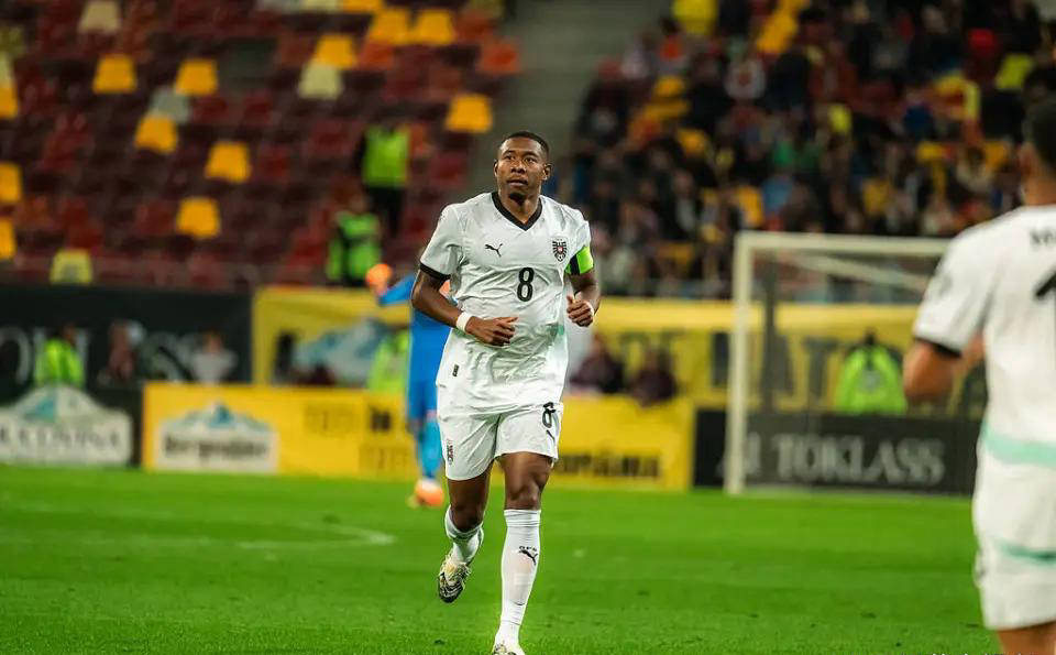 การดำเนินการซื้อขายนักเตะของเรอัล มาดริดดำเนินไปอย่างรวดเร็ว! อลาบารอการเจรจาสัญญาใหม่ด้วยความอดทน ในขณะที่สโมสรยังคงรักษาท่าทีที่สงบและไม่รีบร้อน โอกาสและอาการบาดเจ็บในฤดูกาลนี้