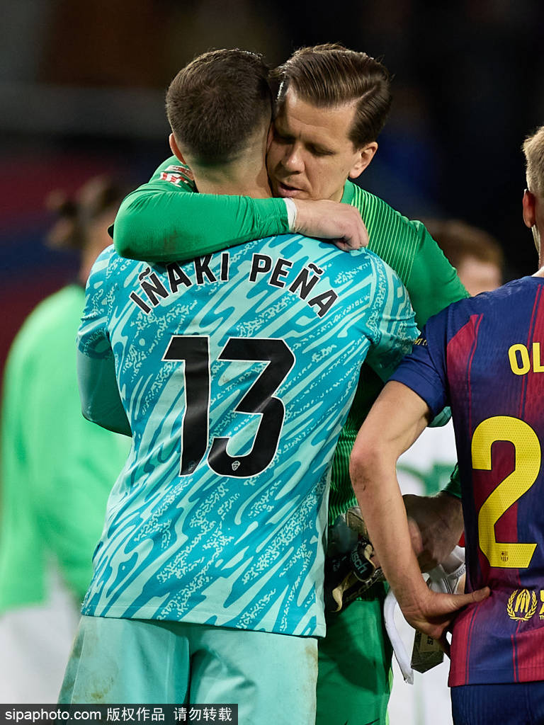 บาร์เซโลนา กลับมาที่คัมป์ นู! ยามาล ดาวรุ่งวัย 16 ปี มอบคำสดุดีจากใจ ขณะที่แฟนบอลตัวยง 20,000 คน ต้อนรับแชมป์กลับบ้าน ฟุตบอล | เมือง | เหนือระดับ