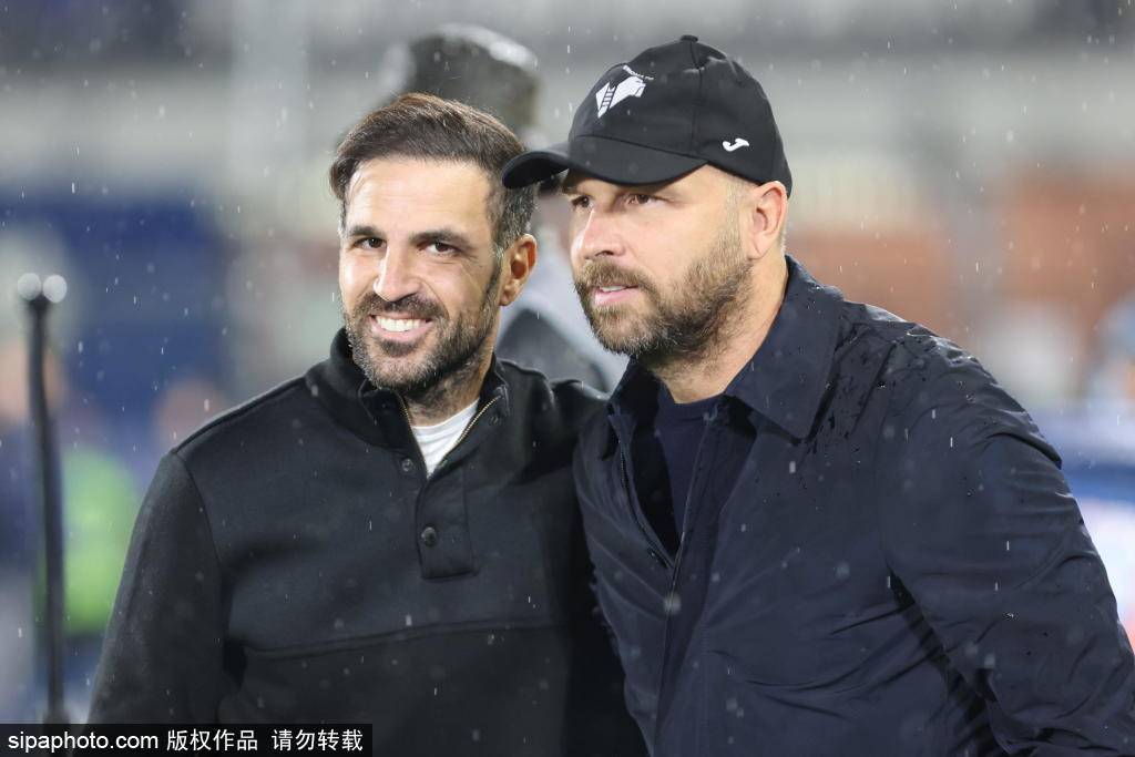 เชสก์ ฟาเบรกาส กล่าวถึงการพัฒนาเยาวชนอิตาลี: การส่งเสริมนักเตะอายุต่ำกว่า 16 ปีสองคนและอนาคตของเซเรีย อา