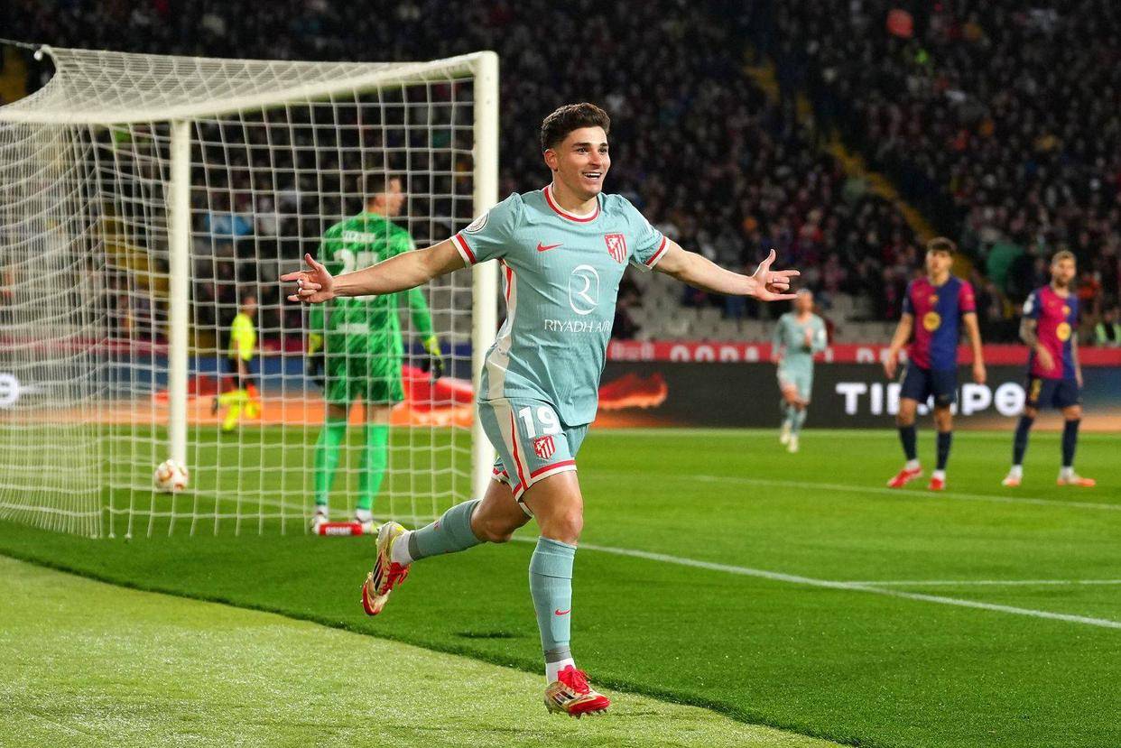 PSG ทุ่มเงิน 120 ล้านยูโร! เปิดเผยเป้าหมายการย้ายทีมช่วงฤดูหนาว โดยดาวเด่นของแอตเลติโก มาดริด เตรียมเข้าร่วมทีม เอนริเก้เลือก_Álvarez_เป็นการส่วนตัวสำหรับการยืมตัวตลอดฤดูกาล