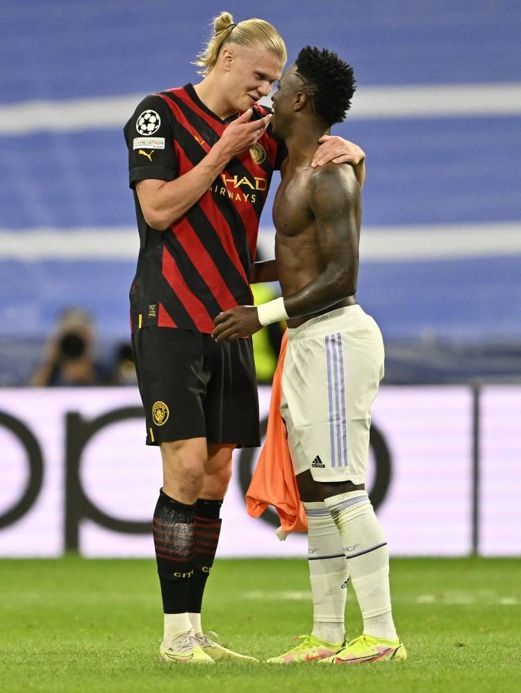 มูลค่าตลาดสูงสุด 30 อันดับแรกของฟุตบอล: วินิซิอุส จูเนียร์ 200 ล้านยูโร, ยาร์โมเลนโกและเบลลิงแฮม 180 ล้านยูโร, ฮาแลนด์ 170 ล้านยูโร, เอ็มบัปเป้ 170 ล้านยูโร_เดเล_เบล_ม่าน