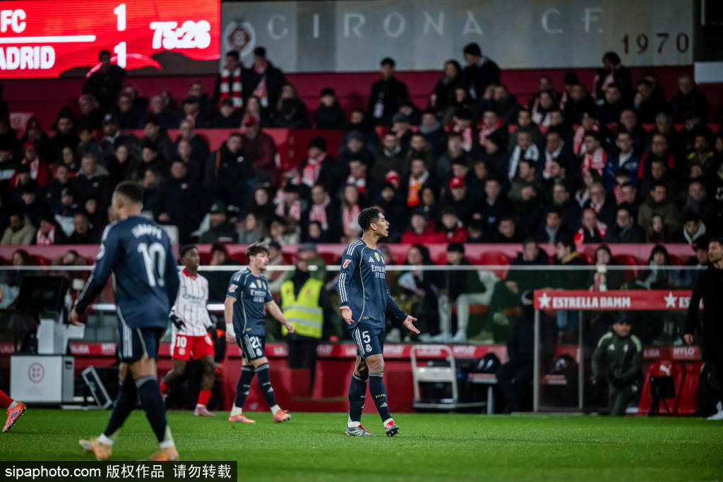 ลียงต้องการตัวเอนดริกอย่างเร่งด่วนเพื่อแก้ไขวิกฤตของพวกเขา: ความไร้ประสิทธิภาพในเกมรุกสร้างสถานการณ์ลำบาก การเซ็นสัญญานักเตะในช่วงตลาดซื้อขายฤดูหนาวเป็นสิ่งจำเป็น _แมตช์_ เรอัล มาดริด_ กองหน้า