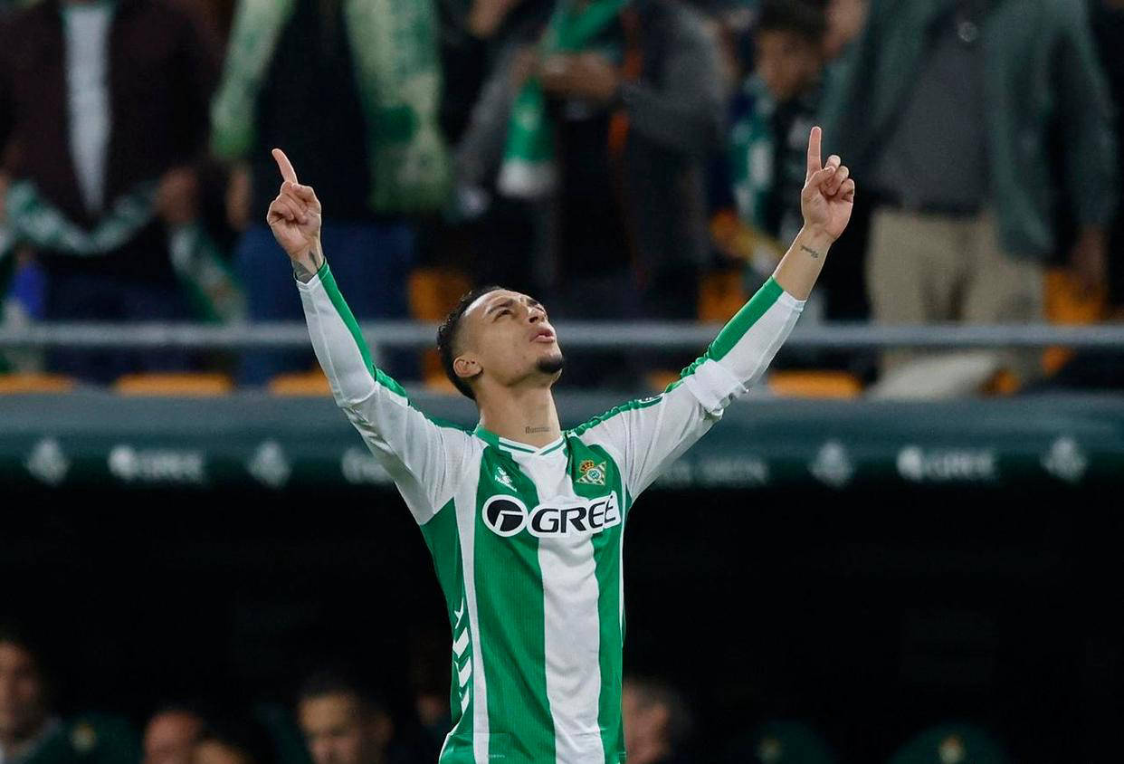 ลาลีกาล่าสุด อัปเดตอันดับ: แอตเลติโก มาดริด ฟอร์มตก แพ้สองนัดติดต่อกันและตกอันดับ; บาร์เซโลนา คว้าชัยชนะติดต่อกันเป็นครั้งที่หก นำหน้าเรอัล มาดริดสี่แต้ม ตอร์เรส เรอัล เบติส แอตเลติโก มาดริด