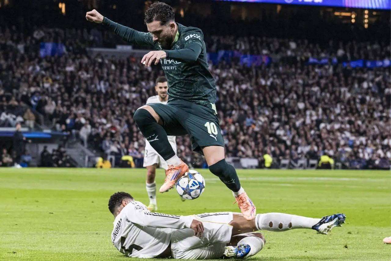 แมนเชสเตอร์ ซิตี้ พลิกกลับมาชนะ 2-1 เหนือ เรอัล มาดริด ในแชมเปียนส์ลีก: ขยายรายละเอียดสิบเท่าและเหตุผลจะชัดเจนราวกับคริสตัล การแข่งขัน | อลอนโซ | ผู้เล่น