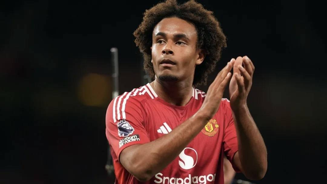 การเปิดเผยที่น่าตกใจ! โรม่าเสนอข้อตกลงยืมตัวพร้อมเงิน 30 ล้านยูโรสำหรับนักเตะที่แมนเชสเตอร์ ยูไนเต็ดไม่ต้องการ – พวกเขาควรปล่อยเขาไปหรือไม่? _ซิร์คซี_ _ฮาห์เน_ _แนวรุก_