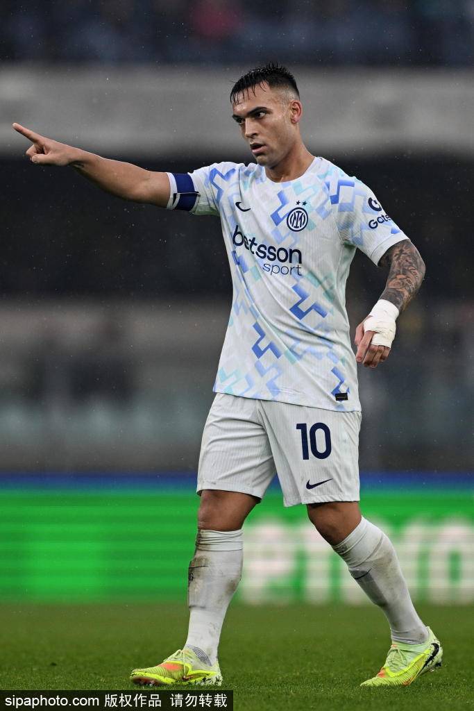 เลาตาโร่ มาร์ติเนซ: ความทุ่มเทและการเสียสละสร้างเกียรติยศให้อินเตอร์ – การกลับมาสู่จุดสูงสุดไม่ใช่เรื่องบังเอิญ! _การแข่งขัน_แฟนๆ_สนับสนุน