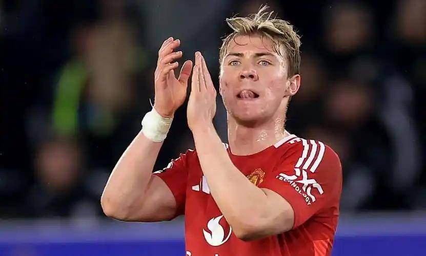 มูลค่าตลาดของฮอยลุนด์พุ่งสูงขึ้นถึง 42 ล้านยูโร! สโมสรชั้นนำต่างแย่งชิงดาวรุ่ง – โอกาสดีของนาโปลีอยู่ใกล้แค่เอื้อม? _ช่องว่าง_ยูโร_แมนเชสเตอร์ ยูไนเต็ด