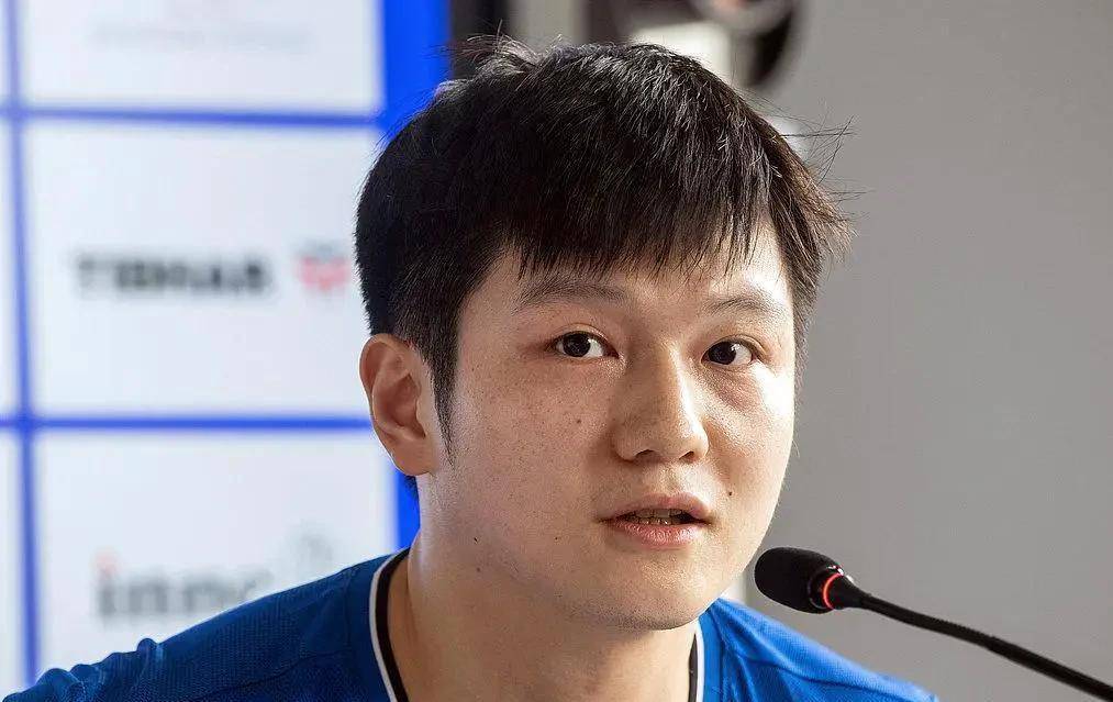 การเปิดตัวในแชมเปียนส์ลีกของฟาน เจินตง: ชนะ 3-0 ฟาง โบ นำเสนอการวิเคราะห์หลังการแข่งขันอย่างไม่ปรานี: 