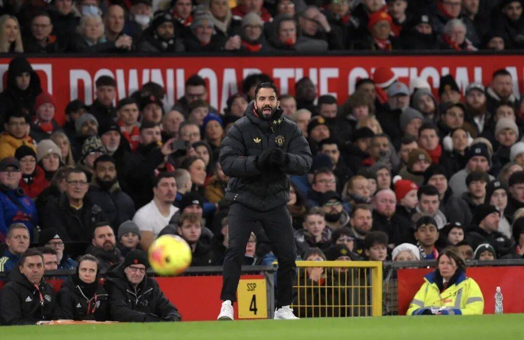 【เมื่อฝุ่นจางลง】แมนเชสเตอร์ ยูไนเต็ด 1-0 นิวคาสเซิล ยูไนเต็ด: กลับมาที่จุดเริ่มต้นของยุคโซลชาอีกครั้ง? _อโมริม_ผู้เล่น_RB ไลป์ซิก