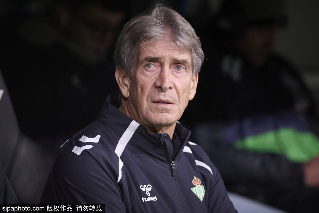 การเปลี่ยนแปลงผู้จัดการทีมที่น่าตกใจของเรอัล มาดริด! วินิซิอุสอาจกลายเป็นผู้ชนะที่ยิ่งใหญ่ที่สุด – ใครจะได้ประโยชน์และใครจะเสียประโยชน์จากการจากไปของอลอนโซ? _ผู้เล่น_เอนดริค_สถานะ