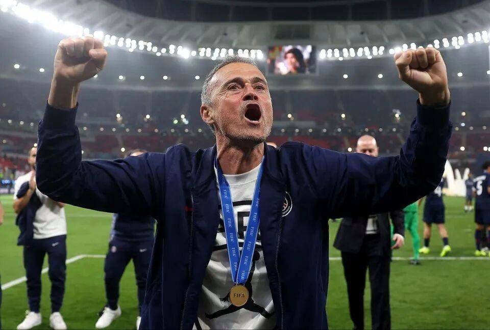 สิบแชมป์ครองบัลลังก์! เอนริเก้ปฏิเสธค่าเหนื่อย 20 ล้านปอนด์ – ทำไมกวาร์ดิโอล่าถึงตื่นตระหนก? พรีเมียร์ลีก | ยุโรป | ต่อสัญญา