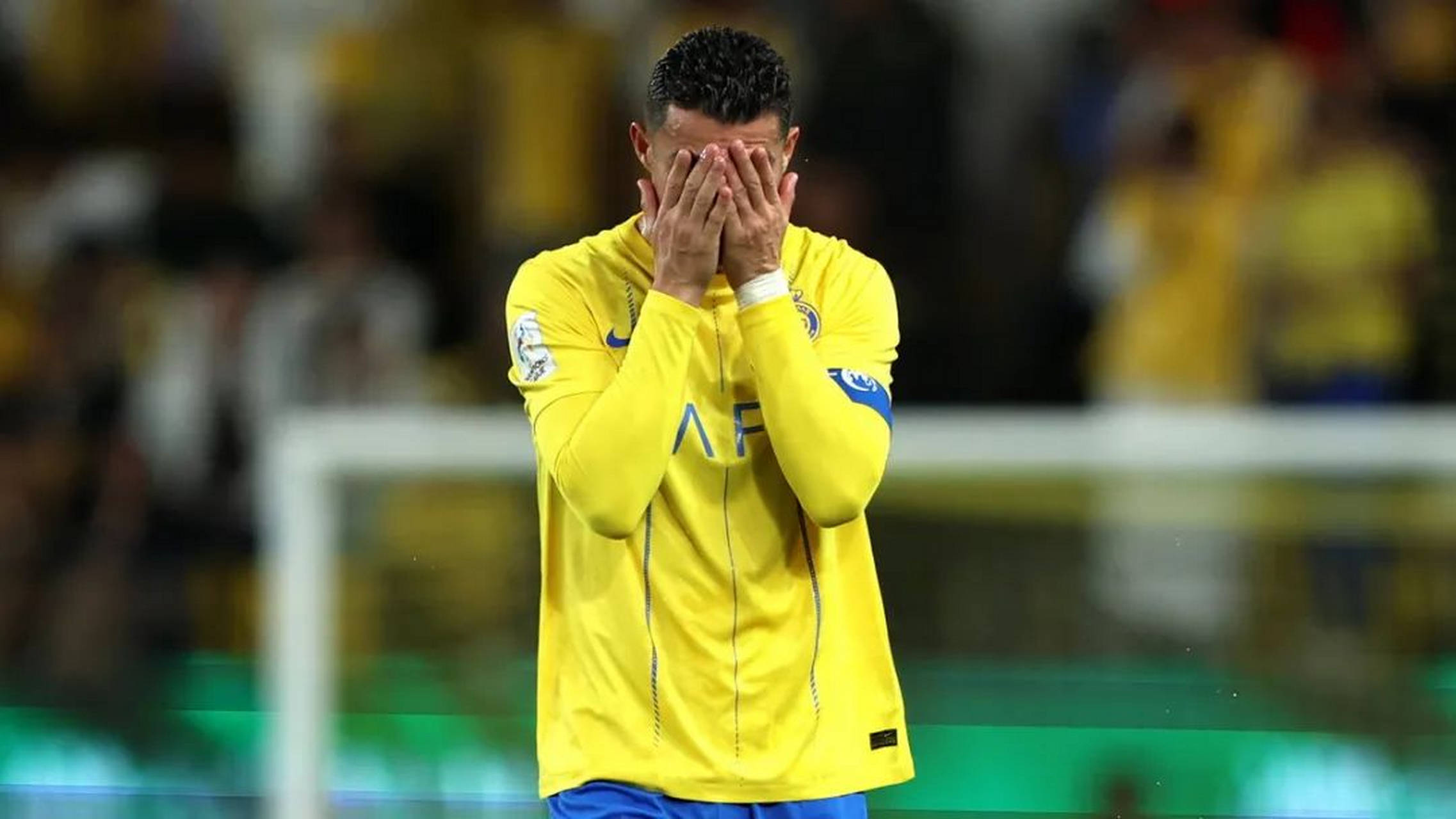 การคว่ำบาตรการแข่งขันนัดที่สามบีบบังคับให้โรนัลโดพิจารณาออกจากซาอุดีอาระเบีย; แมนเชสเตอร์ ยูไนเต็ด ประกาศเป็นทีมแรก: จะไม่เซ็นสัญญาใหม่กับเขา _ริยาด_ลีก_ชัยชนะ