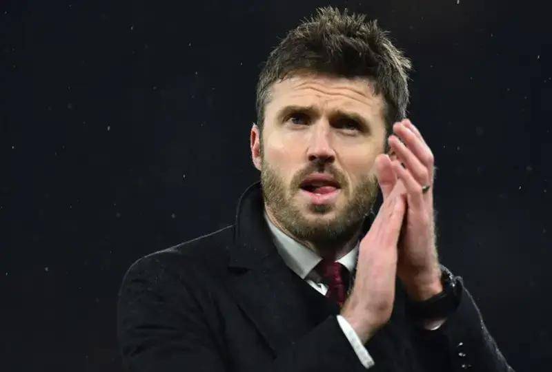 ผลลัพธ์ยังคงไม่แน่นอน! เมื่อคู่ปรับเก่าของแมนเชสเตอร์ ยูไนเต็ดอย่างท็อตแนม ฮ็อตสเปอร์กำลังประสบปัญหา ทีมของคาร์ริคจะสามารถทำลายคำสาปได้หรือไม่? _การแข่งขัน_ แชมเปียนส์ลีก ไอน์ทรัค แฟรงค์เฟิร์ต