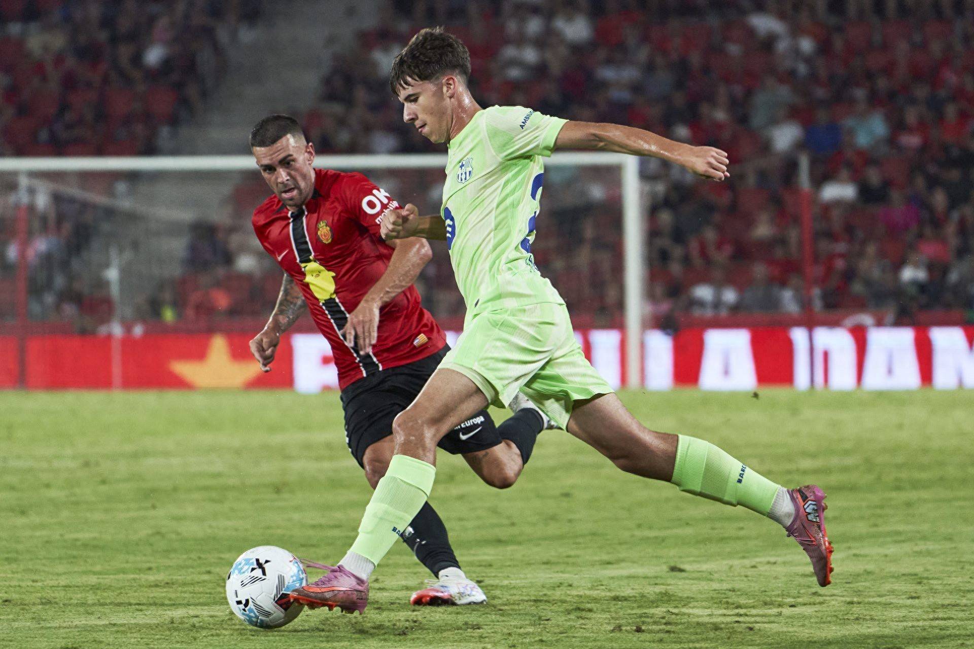 เมื่อมีผู้คนจากไปมากขึ้นเรื่อยๆ ทำไม Torrent ยังคงยืนหยัดอยู่ที่บาร์เซโลนา? ฮันส์ ฟลิค แนวหน้า เป็นเรื่องของ