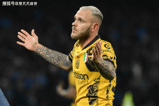 สรุปผลพรีเมียร์ลีก: แมนเชสเตอร์ ยูไนเต็ด เสมอ 1-1 กับ เวสต์แฮม พลาดชัยชนะติดต่อกันเป็นนัดที่ห้า; กวาร์ดิโอลาต้องการอำลาทีม _โรมาโน่_ แชมเปียนส์ลีก อินเตอร์ มิลาน