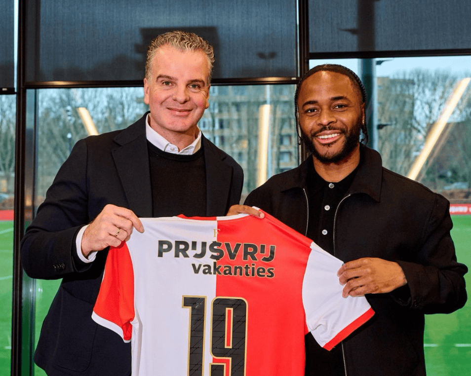 สเตอร์ลิงลดค่าตัว 18 ล้านยูโร! ในวัย 31 ปี เขาสามารถลงเล่นในเอเรดิวิซีได้ถึง 11 นัด และรับค่าตัว 1 ล้านยูโรในระยะเวลา 3 เดือน_เฟเยนูร์ด_แมตช์_เชลซี