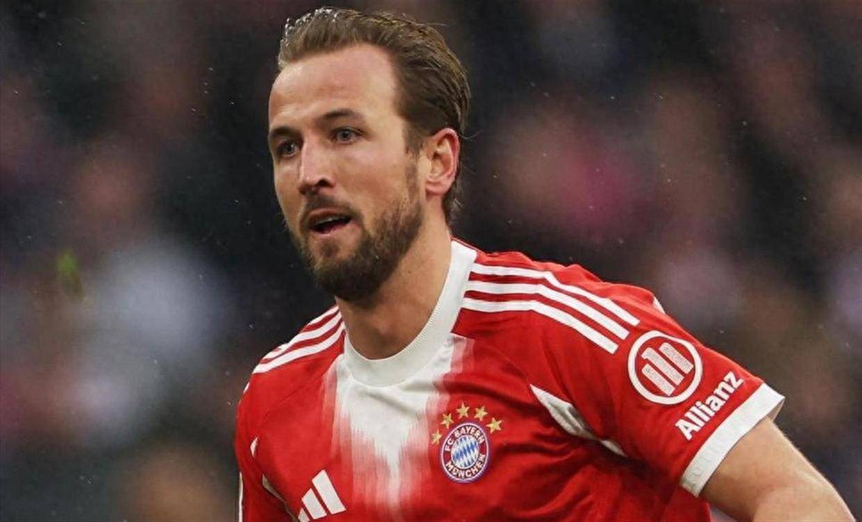 ร้อนแรงจากสนาม: อันดับใหม่ของบุนเดสลีกาหลังดอร์ทมุนด์เสมอ 2-2, บาเยิร์นชนะ 3-2 และเลเวอร์คูเซ่นแพ้ 0-1 การแข่งขัน: แฟรงค์เฟิร์ต ประตู