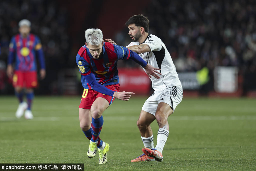 กองหน้าเลบันเต้ โรเมโร บาดเจ็บที่ตา ท่ามกลางข้อถกเถียงเรื่องผู้ตัดสินที่จุดประกายความขัดแย้งอีกครั้ง การแข่งขัน | แฟนบอล | ยามาล