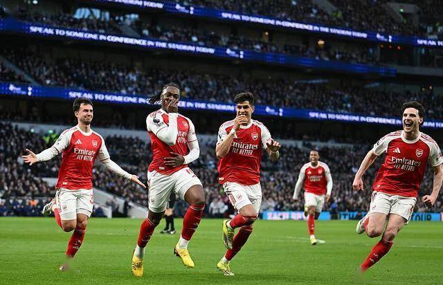 อาร์เซนอลถล่มท็อตแนม 4-1 ในเกมเยือน! ปืนใหญ่สร้างสถิติใหม่หลายรายการในดาร์บี้แมตช์ ขณะที่ความยิ่งใหญ่ของทีมจากลอนดอนเหนือพุ่งสู่จุดสูงสุด_ฤดูกาลนี้_ลีก_รอบ