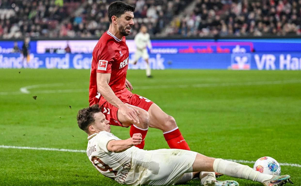 อันดับล่าสุดของบุนเดสลีกาเปิดเผยแล้ว: โคโลญจน์แพ้ 0-2 ในเกมเยือนเอาก์สบวร์ก การแข่งขัน: แฟรงค์เฟิร์ต พบ บาเยิร์น มิวนิค