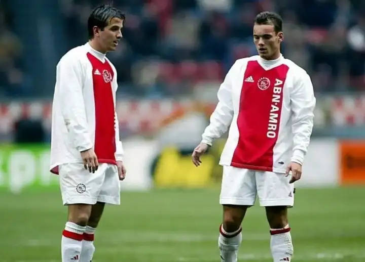 เราควรประเมินนักฟุตบอลชาวดัตช์ เวสลี่ย์ สไนเดอร์ อย่างไร และทำไมอาชีพของเขาจึงดูเหมือนผ่านไปอย่างรวดเร็ว? เบนิเตซ มูรินโญ่ แนวรับ