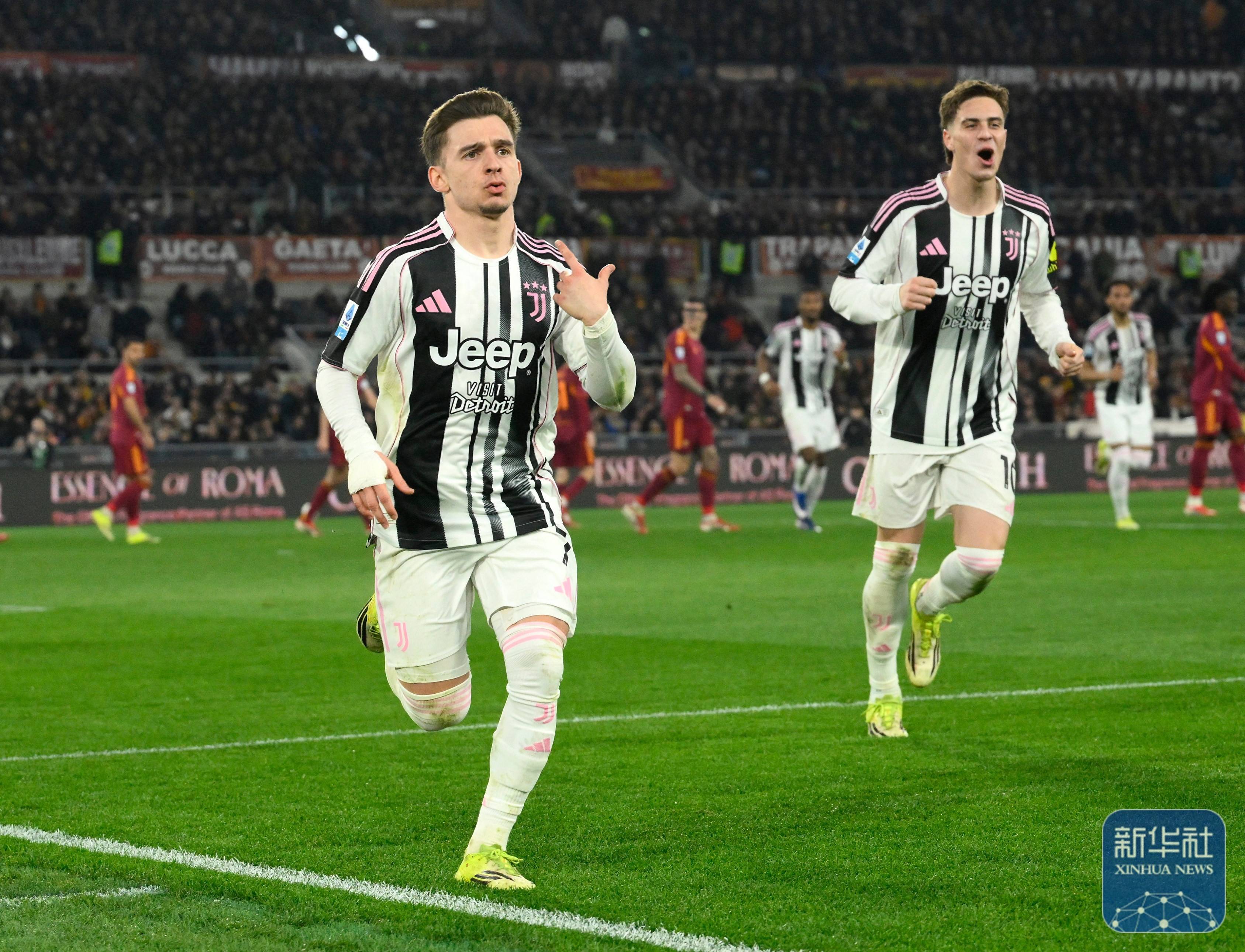 เซเรีย อา: โรม่า เสมอกับ ยูเวนตุส ยูเวนตุส เอฟซี เอเอส โรม่า ผู้เล่น