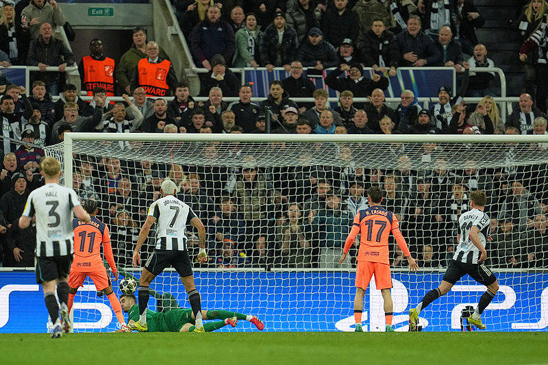 บาร์เซโลน่า 1-1 นิวคาสเซิล ยามาล จับเวลา _ ormo_barnes_uefa แชมเปี้ยนส์ลีก